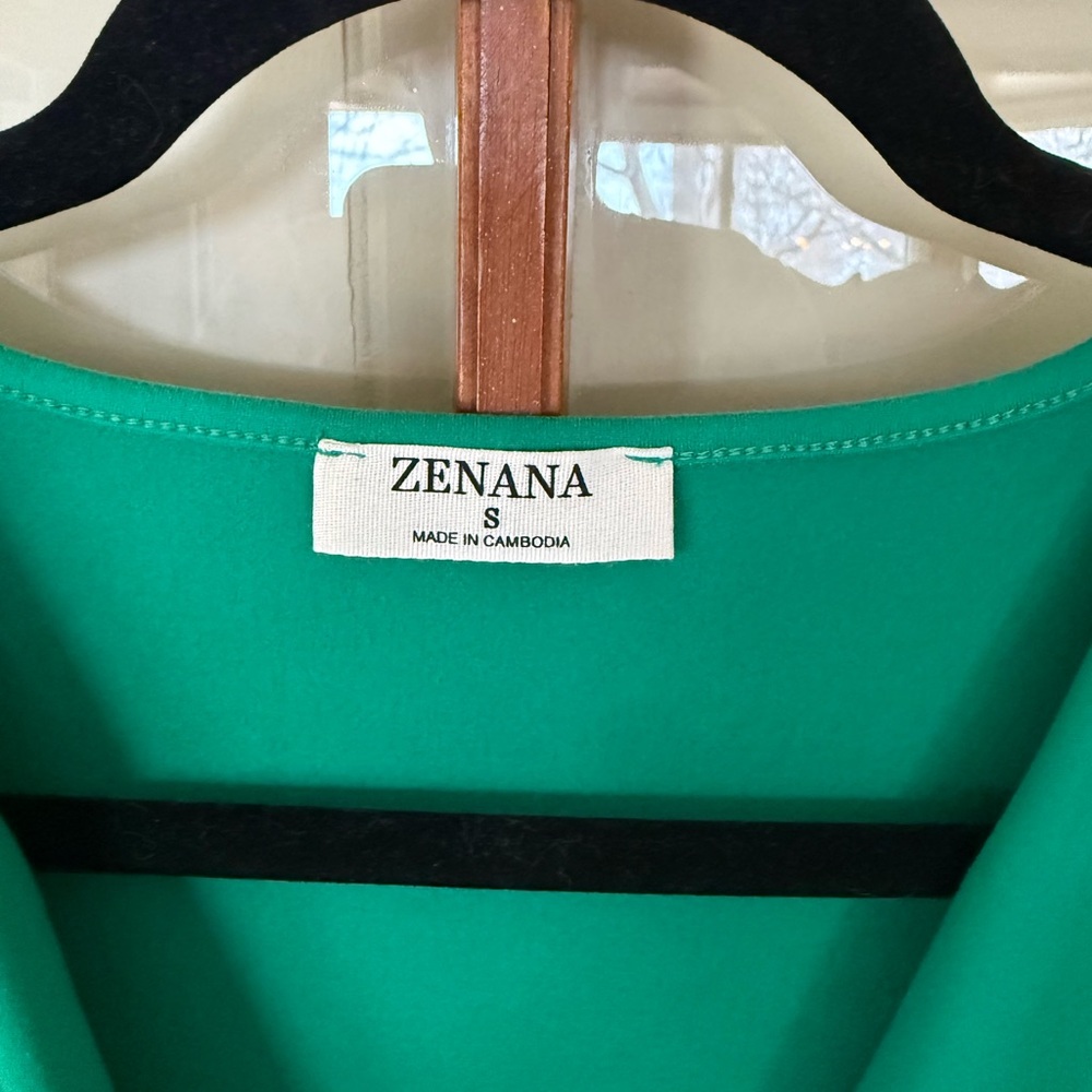 Zenana NWOT Emerald Green Faux Wrap Soft 3/4 Sleeve Knit Midi Dress - Size Small - Picture 4 of 5